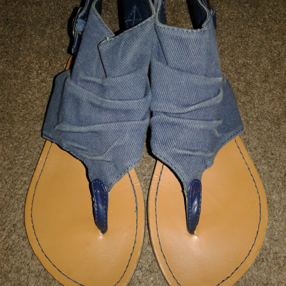 womens sandals size 7